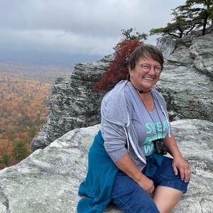 Meet your Posher, Polly